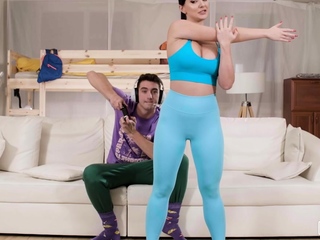Goofy gamer abandons video addiction for yoga girl ass he