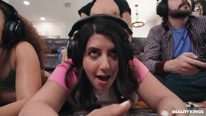 Banging With The Gamers Willow Ryder and Sarah Arabic