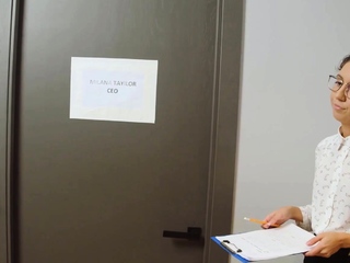 VIP4K. Sexy boss knows how to satisfy her assistant