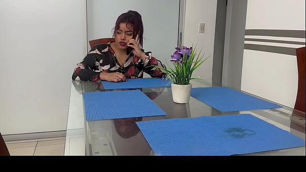 LINDA MUJER LATINA ME PAGA EL ARREGLO CON UNA BUENA FOLLADA LE DOY DURO PARA QUE SE REPITA ME CORRO EN SU CULO – PORNO CASERO