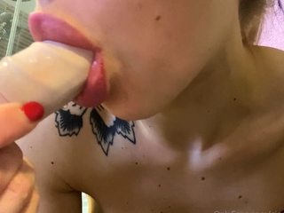 Amateur Webcam Teen Flashes Masturbates